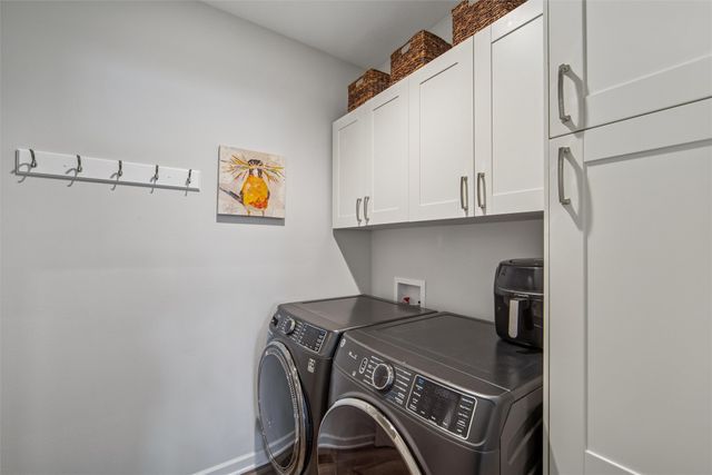 6730 NE 9th Court, Des Moines, IA 50313