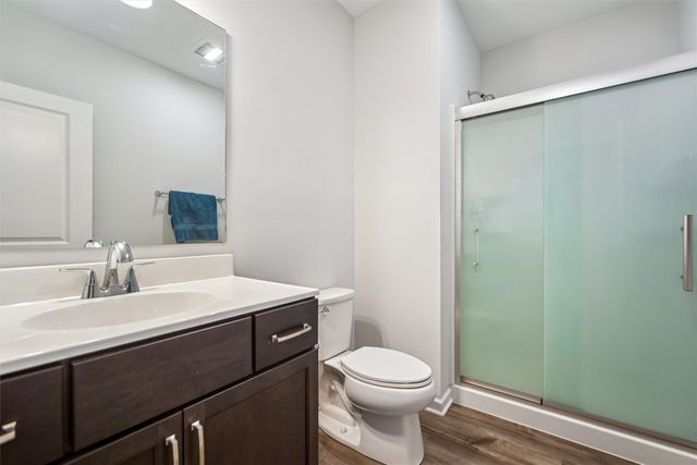 6730 NE 9th Court, Des Moines, IA 50313