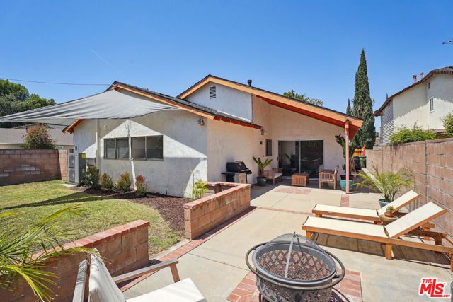 19730 Hatton Street, Winnetka (los Angeles), CA 91306