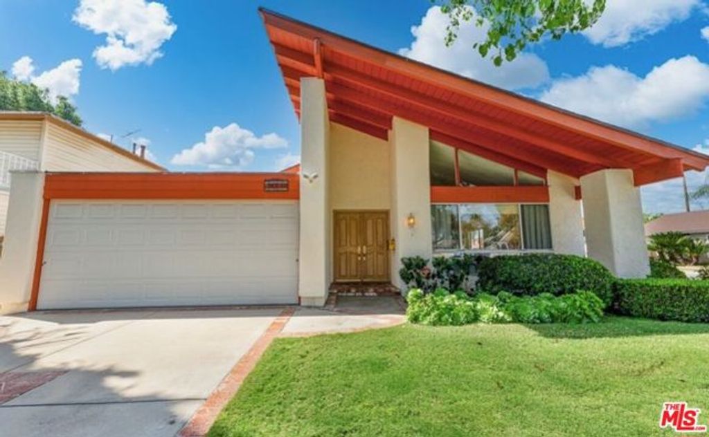 19730 Hatton Street, Winnetka (los Angeles), CA 91306