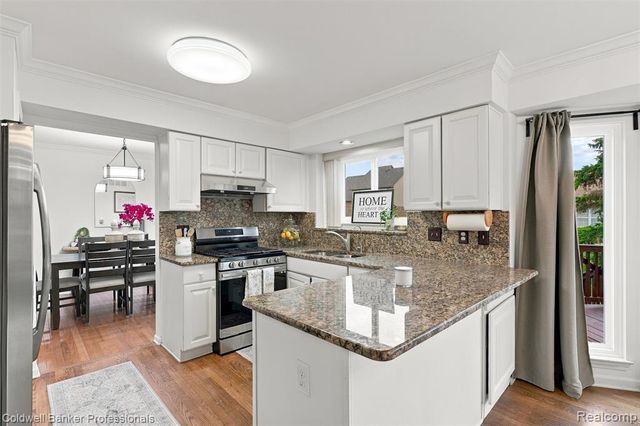359 Savannah Drive, Canton, MI 48187