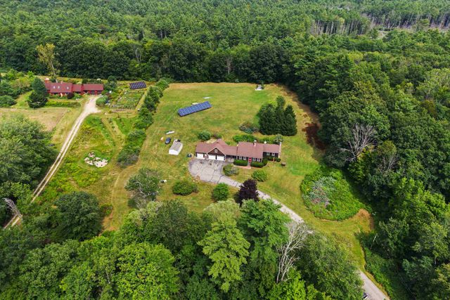 303 Stage Road, Nottingham, NH 03290