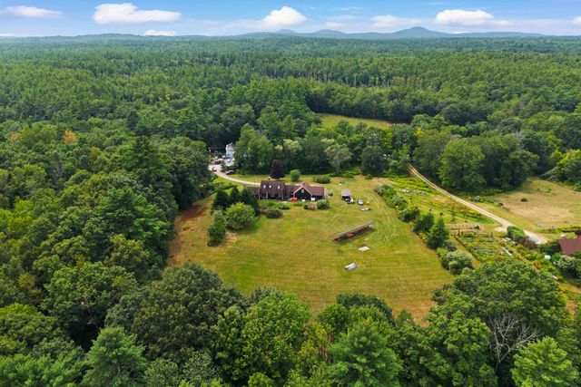 303 Stage Road, Nottingham, NH 03290