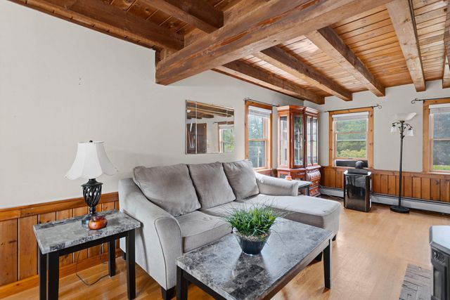 303 Stage Road, Nottingham, NH 03290