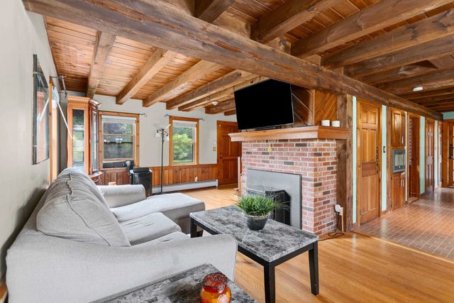 303 Stage Road, Nottingham, NH 03290