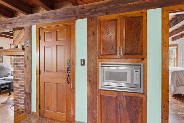 303 Stage Road, Nottingham, NH 03290