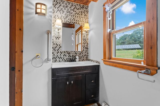 303 Stage Road, Nottingham, NH 03290