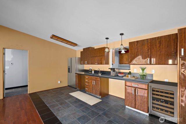 32828 22nd Avenue SW, Federal Way, WA 98023