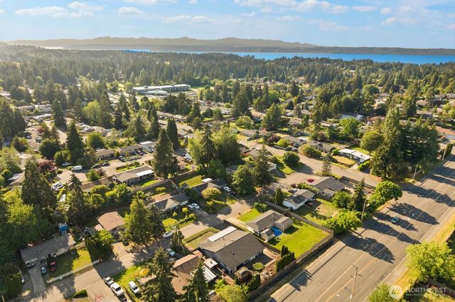 32828 22nd Avenue SW, Federal Way, WA 98023