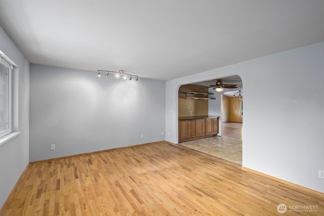 32828 22nd Avenue SW, Federal Way, WA 98023