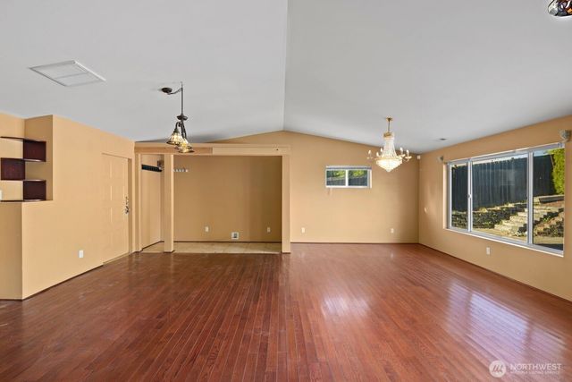 32828 22nd Avenue SW, Federal Way, WA 98023