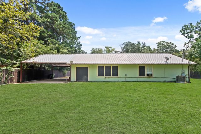 432 County Road 4284, Dayton, TX 77535