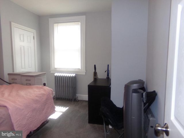 160 LINTON ST, Philadelphia, PA 19120