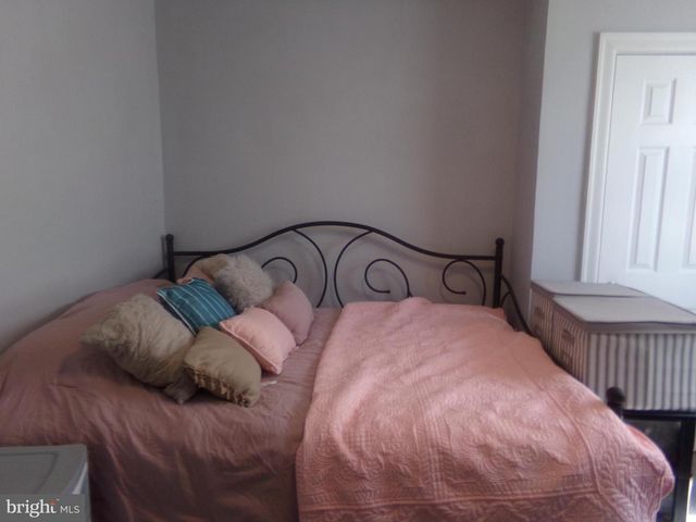 160 LINTON ST, Philadelphia, PA 19120