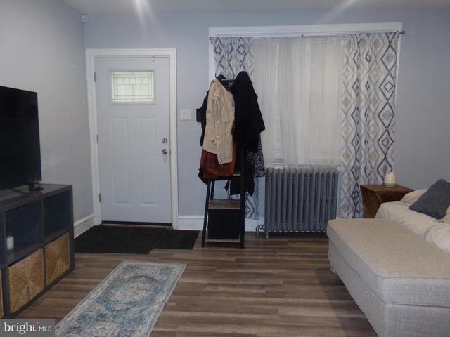 160 LINTON ST, Philadelphia, PA 19120