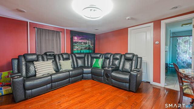 9 Ridge Street, Waterbury, CT 06706