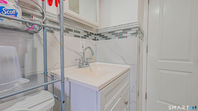 9 Ridge Street, Waterbury, CT 06706