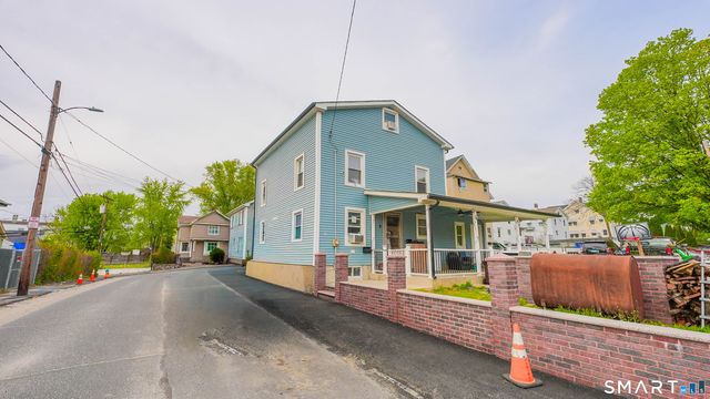 9 Ridge Street, Waterbury, CT 06706