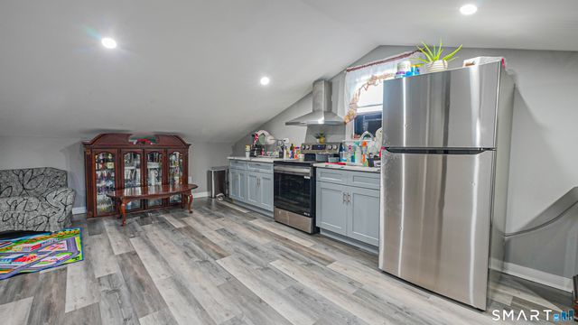 9 Ridge Street, Waterbury, CT 06706