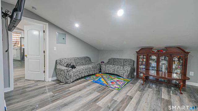 9 Ridge Street, Waterbury, CT 06706