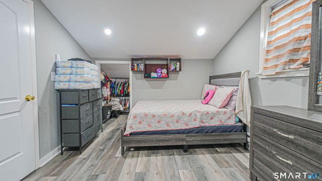 9 Ridge Street, Waterbury, CT 06706
