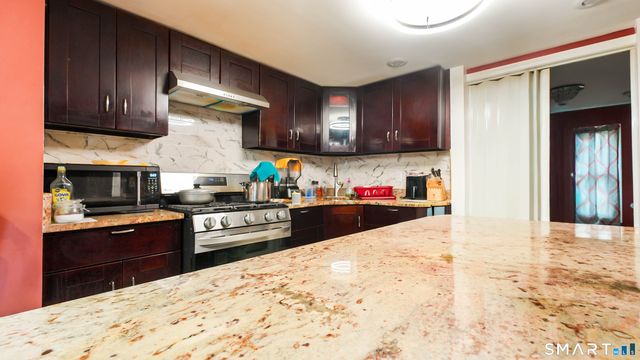 9 Ridge Street, Waterbury, CT 06706