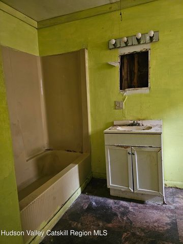 7-9 S 7th Street, Hudson, NY 12534