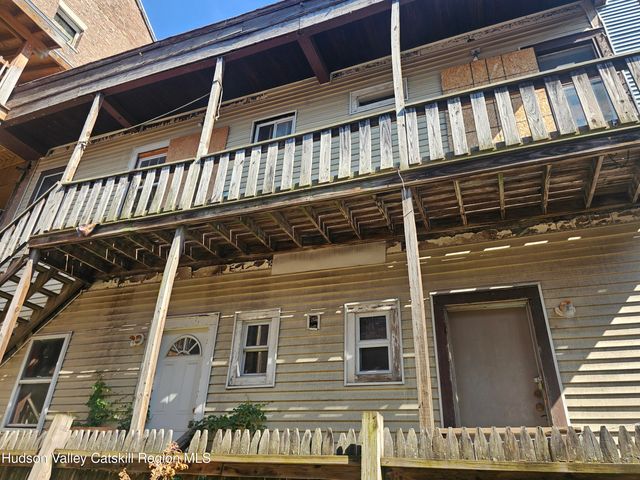 7-9 S 7th Street, Hudson, NY 12534