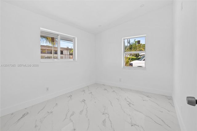 8400 NW 24th Ct, Miami, FL 33147
