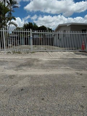 8400 NW 24th Ct, Miami, FL 33147