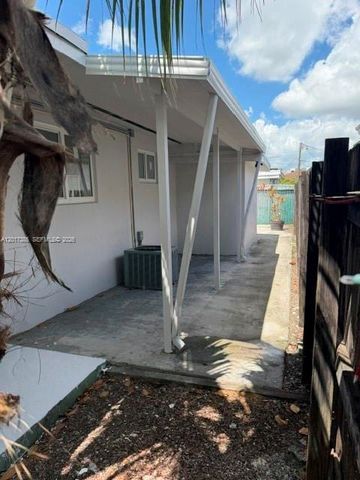 8400 NW 24th Ct, Miami, FL 33147