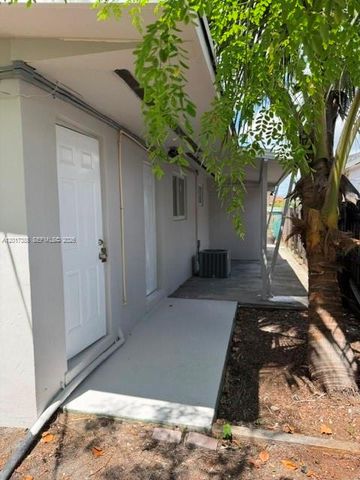 8400 NW 24th Ct, Miami, FL 33147