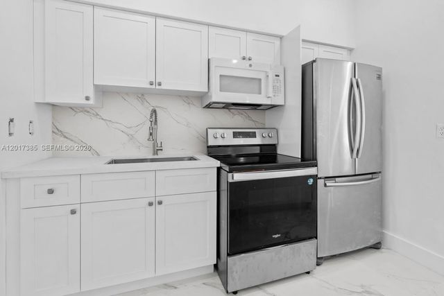 8400 NW 24th Ct, Miami, FL 33147