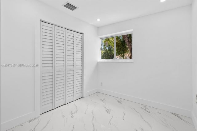 8400 NW 24th Ct, Miami, FL 33147