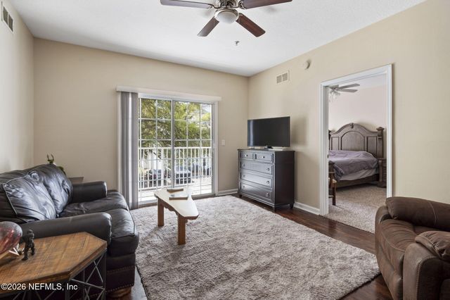 8235 LOBSTER BAY Court 201, Jacksonville, FL 32256