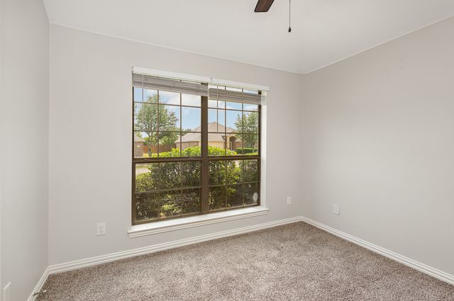 213 Longhorn Drive, Waxahachie, TX 75165