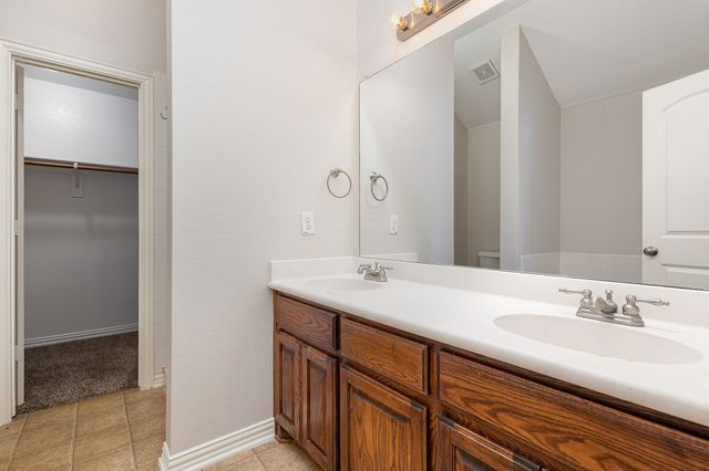 213 Longhorn Drive, Waxahachie, TX 75165