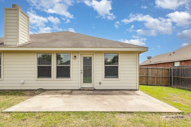 213 Longhorn Drive, Waxahachie, TX 75165