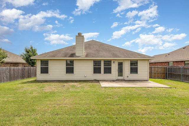 213 Longhorn Drive, Waxahachie, TX 75165
