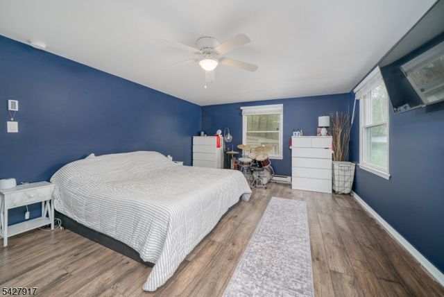 12 Timbercroft Rd, High Bridge Boro, NJ 08829