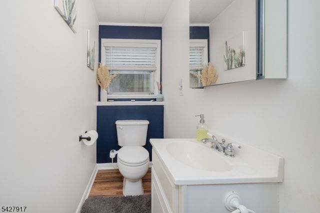 12 Timbercroft Rd, High Bridge Boro, NJ 08829