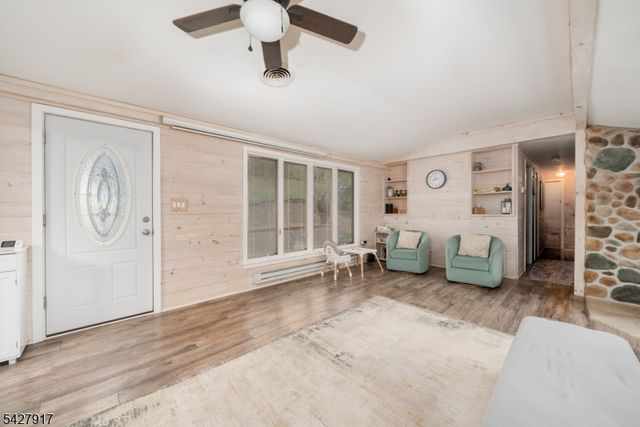 12 Timbercroft Rd, High Bridge Boro, NJ 08829