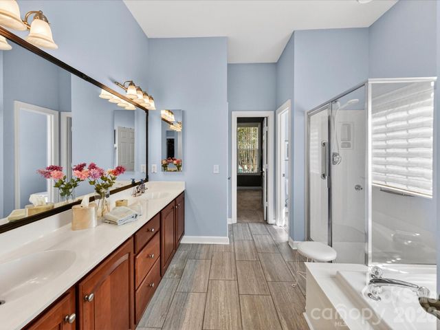 2535 Harlington Lane, Charlotte, NC 28270