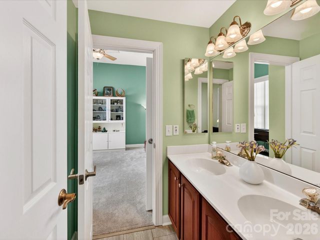 2535 Harlington Lane, Charlotte, NC 28270