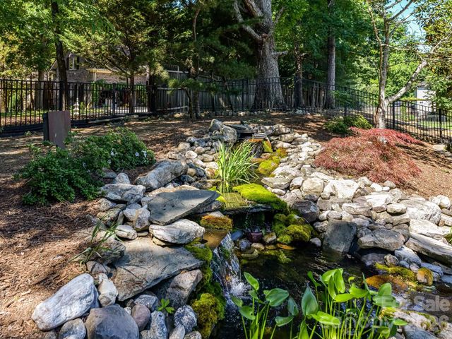 2535 Harlington Lane, Charlotte, NC 28270