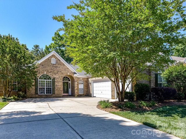2535 Harlington Lane, Charlotte, NC 28270