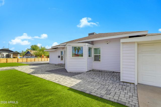 2046 N 11TH Street, Phoenix, AZ 85006