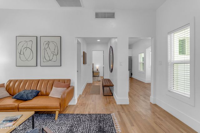 2046 N 11TH Street, Phoenix, AZ 85006