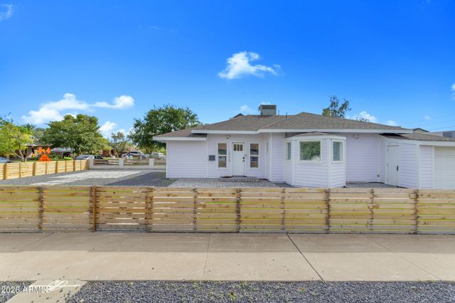 2046 N 11TH Street, Phoenix, AZ 85006