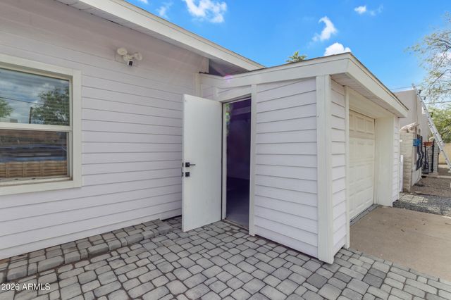 2046 N 11TH Street, Phoenix, AZ 85006